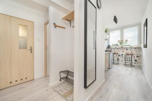 Cozy Apartmemt for 4 People in Wroclaw By Noclegi Renters