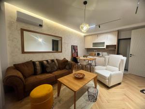 Grand Lake View Apartment