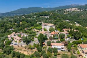 Villas Iconic village house in Provence - Tastefully renovated breathtaking views : photos des chambres