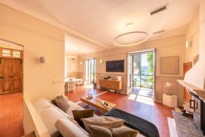 Iconic village house in Provence - Tastefully renovated breathtaking views