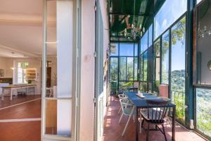 Villas Iconic village house in Provence - Tastefully renovated breathtaking views : photos des chambres