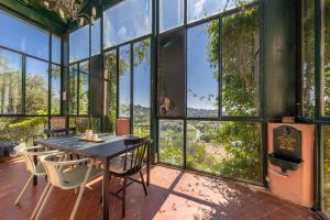 Villas Iconic village house in Provence - Tastefully renovated breathtaking views : photos des chambres