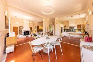 Villas Iconic village house in Provence - Tastefully renovated breathtaking views : photos des chambres