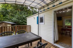 Maisons de vacances Mobilhome Le Carreyrou : photos des chambres