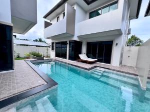 Bay Sand Villa by Jai House Phuket
