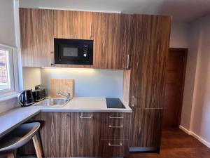 London Studio Retreat - Colney Hatch Lane