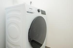 Modern stay with king-size bed Self check-in