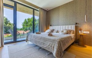 Stunning Home In Pomer With Sauna