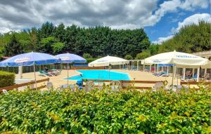 Campings Gorgeous Stacaravan In Saint-Paul-Les-Dax : photos des chambres