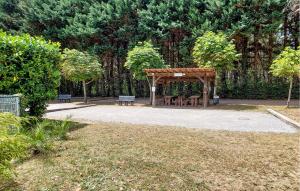 Campings Gorgeous Stacaravan In Saint-Paul-Les-Dax : photos des chambres