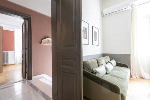 Acropolis View Rooftop Garden & Jacuzzi