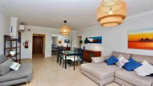 Mediterraneo 2ºB - CD 318, Cleverdetails - sleeps 2 adults and 1 child