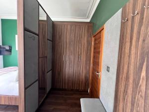 Cozy London Apartment with Great Location