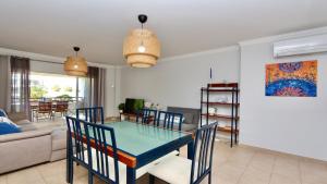 Mediterraneo 2ºB - CD 318, Cleverdetails - sleeps 2 adults and 1 child