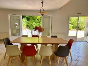 Maisons de vacances La Grande Sapiniere Pendivigage : photos des chambres