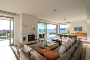 Paradise Beachfront Villa Athenian Riviera