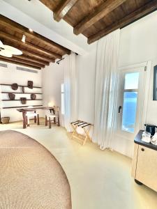 Petradi Studios & Villa