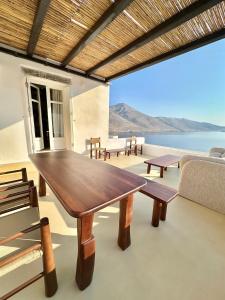 Petradi Studios & Villa