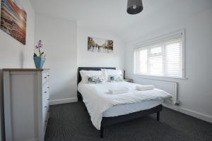 Crediton Cosy 3 Bedroom House - Bristol