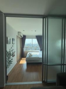 Minimalist Condo in Pinklao