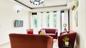 BluO 3BHK Safdarjung Enclave, Lift & Terrace Garden