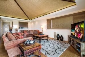 KaMilo Villa Heated Pool Golf Course Views Beach Club Access