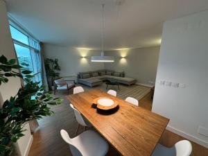 Three-Bedroom Apartment room in Your Lisbon Home Oriente