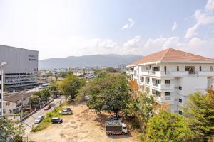 Moda Condo Nimman 608 - Super Deluxe Mountain View next to MAYA