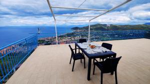 Attico vista mare con terrazza panoramica