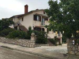 Apartments Eta
