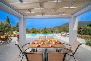 Villa Corelli by Villa Plus