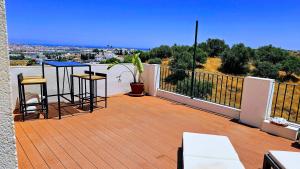 Beautiful penthouse two bedrooms with sea & mountain view