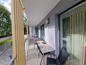 Miejski Las Apartament z 2 sypialniami ,garażem i tarasem