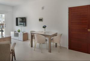 Phaedrus Living Olga Residence