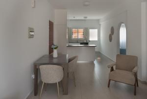 Phaedrus Living Olga Residence