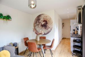 Chalet met zonnige tuin, honden toegestaan VP032