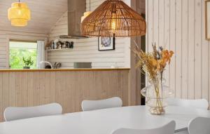 Lovely Home In Dronningmølle With Wifi