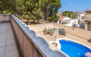 3 Bedroom Stunning Home In Miami Platja