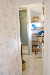 Maisons de vacances La petite Cabane, 200m de la plage : photos des chambres