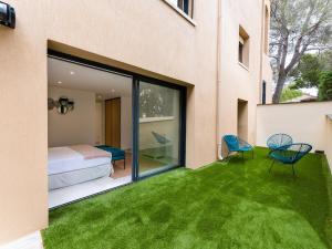 Appart Hotel 2 Chambres - cuisine - parking