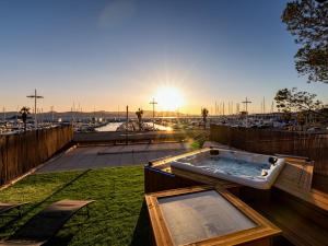 Appart Hotel 2 Chambres - cuisine - parking