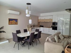 Maisons de vacances Maison d-invites avec jacuzzi privatif 24h sur 24 : photos des chambres