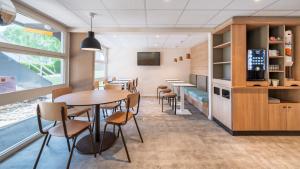 Hotels Premiere Classe Valenciennes Sud - Rouvignies : photos des chambres