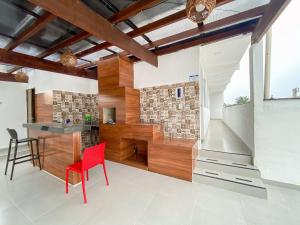 Aptos com 1 quarto,próximo a praia de Taperpuã, com àrea de churrasco compartilhada.