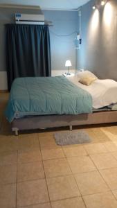 Casa con asador y Garaje a 5 minutos del estadio La Banda Santiago del Estero