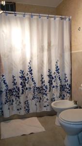 Casa con asador y Garaje a 5 minutos del estadio La Banda Santiago del Estero