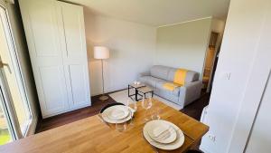 Appartements L-Escapade, studio acces direct a la plage : Studio