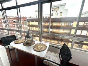 PISO CON PRECIOSA GALERÍA y GARAJE