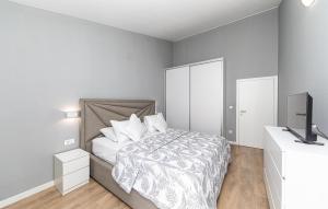 4 Bedroom Awesome Apartment In Stobrec