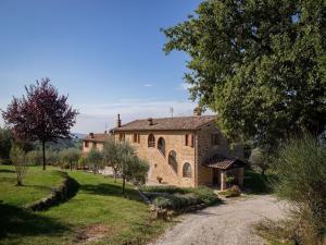 Villa in Umbria with Saltwater Pool